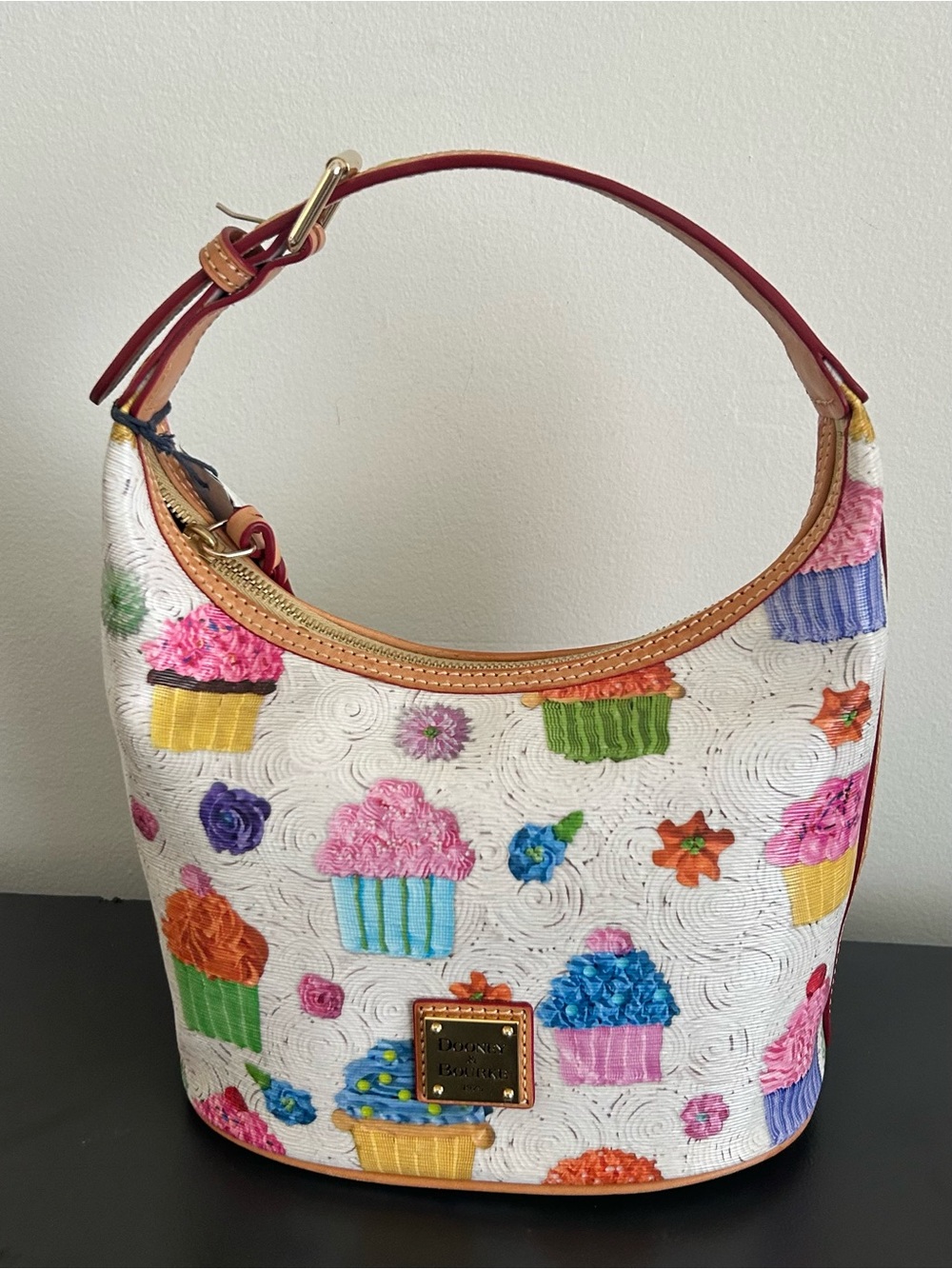 Dooney & Bourke Cupcake Print Leather Hobo Bag Limited Edition Novelty purse - Picture 3 of 16